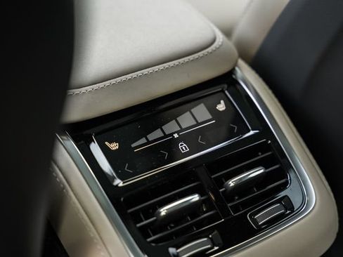 New 2026 Volvo XC90 T8 Ultra w/ Protection Package Premier AWD/4WD image 35