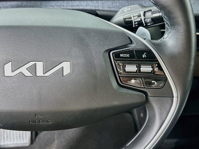 Used 2024 Kia EV6 Light AWD/4WD image 23