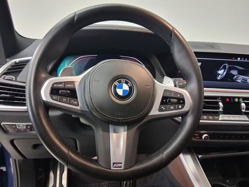 Used 2022 BMW X5 xDrive40i w/ M Sport Package image 15