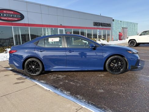 Certified 2025 Toyota Camry SE image 2