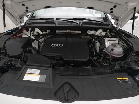 Used 2023 Audi Q5 Premium w/ Convenience Package AWD/4WD image 3
