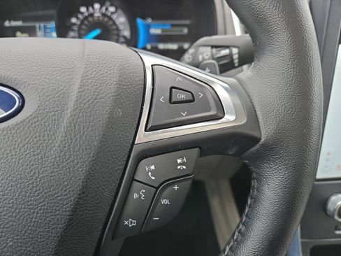 Certified 2022 Ford Edge Titanium w/ Class II Trailer Tow Package image 15