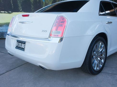 Used 2013 Chrysler 300 Motown image 37