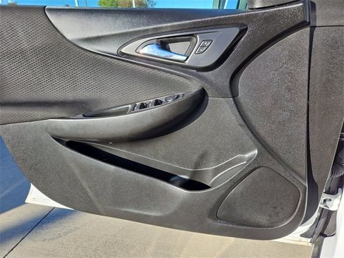 Used 2023 Chevrolet Malibu LT image 11