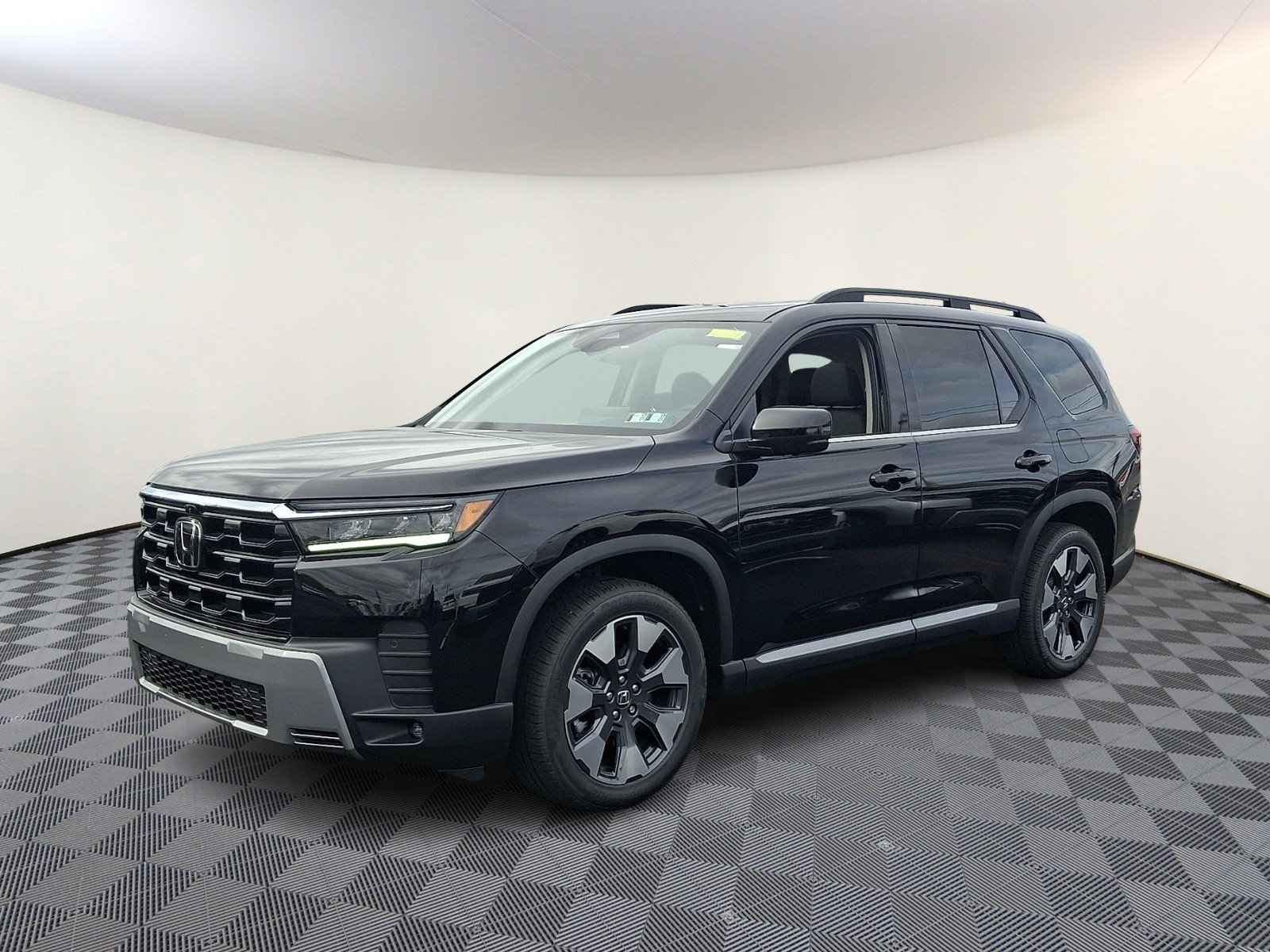 New 2026 Honda Pilot Touring image 2