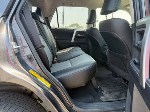 Used 2018 Toyota 4Runner SR5 Premium AWD/4WD image 13