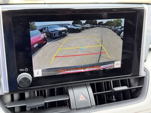 Certified 2025 Toyota RAV4 XLE FWD image 18