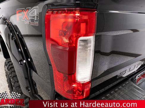 Used 2018 Ford F250 Lariat w/ Lariat Ultimate Package AWD/4WD image 9