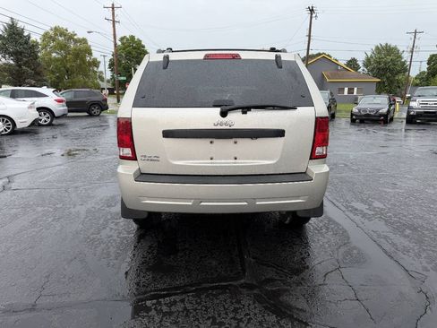 Used 2008 Jeep Grand Cherokee Laredo w/ Driver Convenience Group AWD/4WD image 9