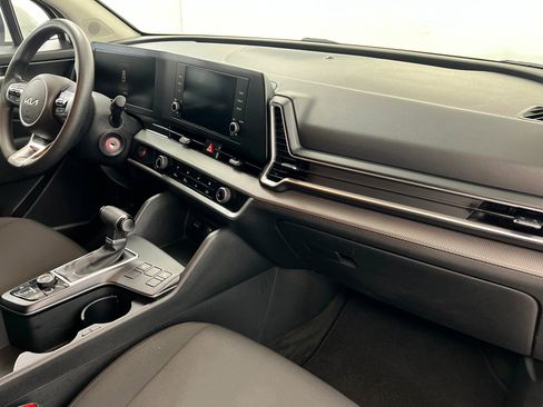 Used 2023 Kia Sportage LX image 24