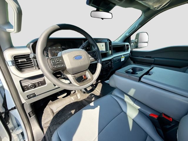 New 2026 Ford F550 4x4 Supercab Super Duty image 14