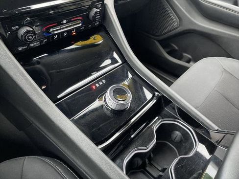 Certified 2023 Jeep Grand Cherokee L Laredo image 20