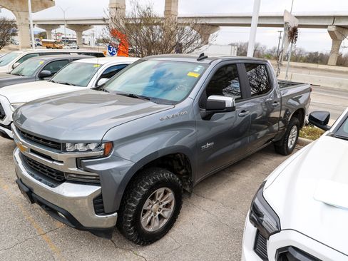 Used 2020 Chevrolet Silverado 1500 LT w/ Texas Edition image 3