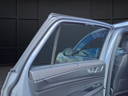 New 2026 Volkswagen Atlas Cross Sport SEL R-Line image 41