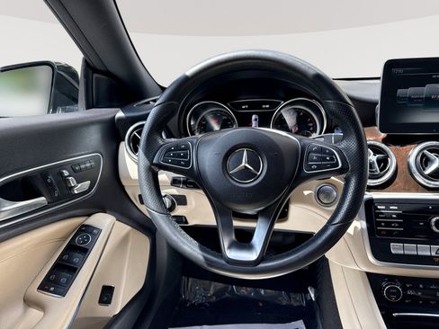 Used 2018 Mercedes-Benz CLA 250 4MATIC image 11