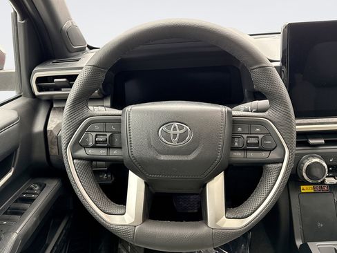 Used 2024 Toyota Tacoma Limited w/ Limited Package (LT) image 12