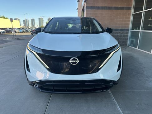 Used 2024 Nissan Ariya FWD image 9