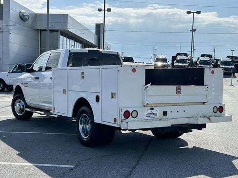 Used 2018 RAM 3500 Tradesman w/ Chrome Appearance Group RWD image 4