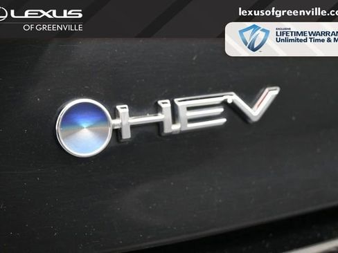 Used 2025 Toyota Camry XLE FWD image 10