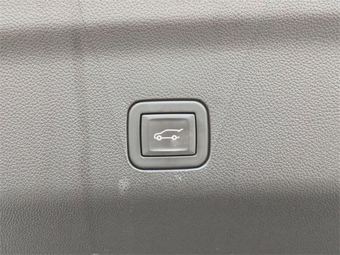 Used 2024 GMC Yukon AT4 image 37