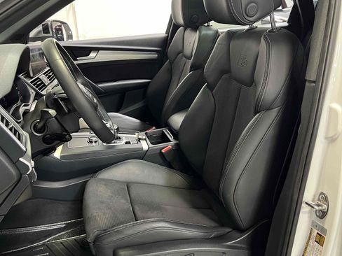 Used 2018 Audi SQ5 Prestige w/ Prestige Package image 6