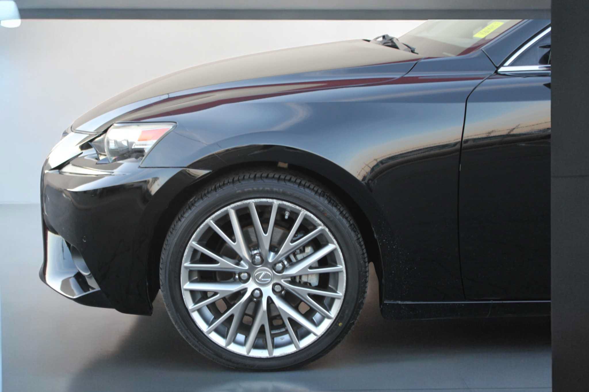Used 2015 Lexus IS 250 w/ Navigation System Package RWD image 4