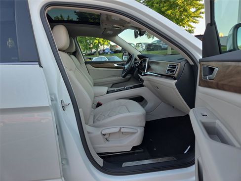 New 2026 Volkswagen Atlas SE FWD image 25
