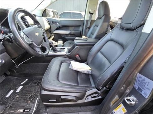 Used 2022 Chevrolet Colorado LT w/ Luxury Package image 7