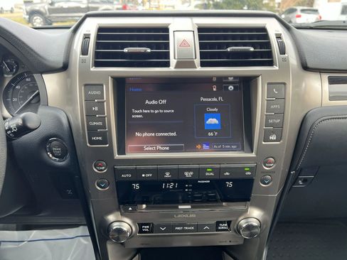 Used 2015 Lexus GX 460 image 28