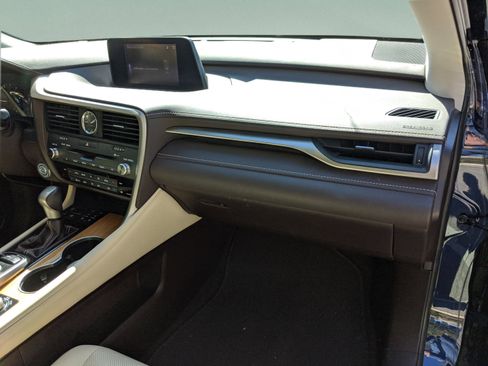 Used 2018 Lexus RX 350L FWD image 16