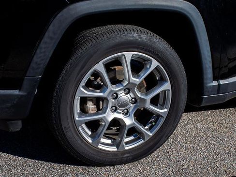 Used 2022 Jeep Compass Latitude image 5