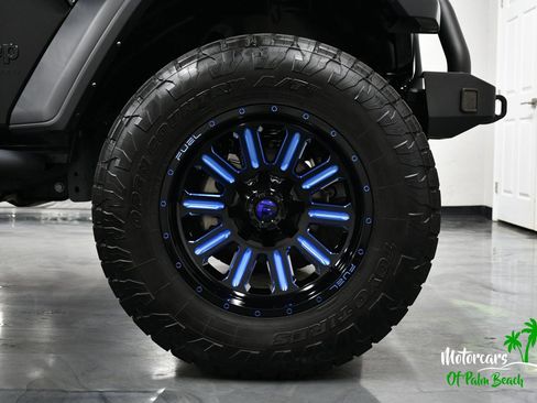 Used 2024 Jeep Wrangler Unlimited Sport AWD/4WD image 26