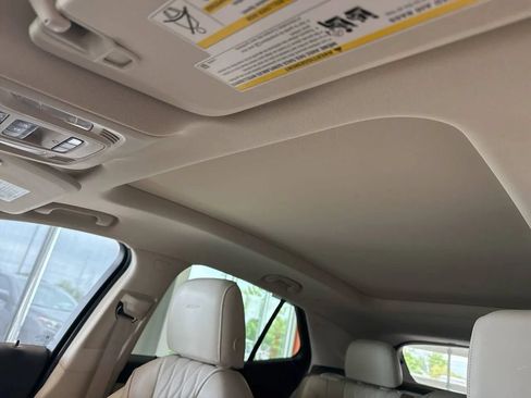 Used 2023 Buick Envision Avenir FWD image 31