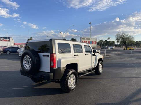 Used 2009 HUMMER H3 Luxury AWD/4WD image 5