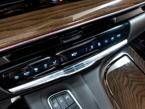 Used 2024 Cadillac Escalade Sport Platinum AWD/4WD image 69