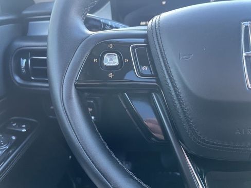 Used 2023 Lincoln Aviator Standard w/ Premium Package image 29