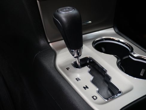 Used 2013 Jeep Grand Cherokee Limited w/ Luxury Group II image 22