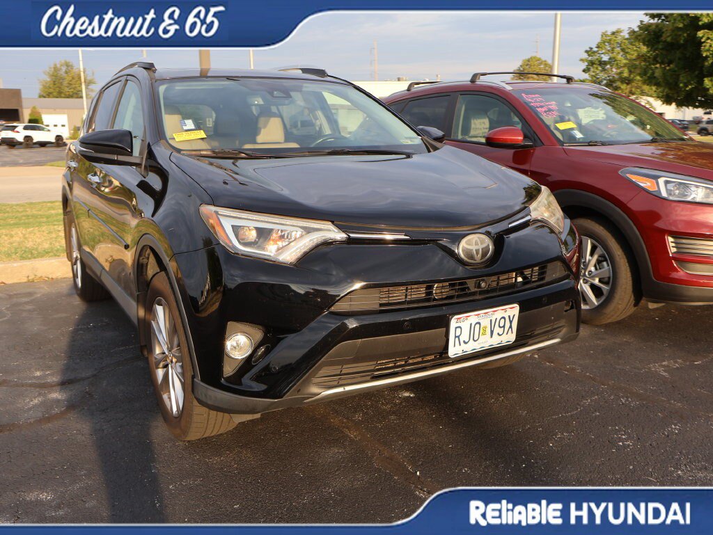 Used 2016 Toyota RAV4 Limited AWD/4WD image 3