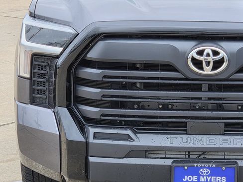 Used 2025 Toyota Tundra SR AWD/4WD image 5