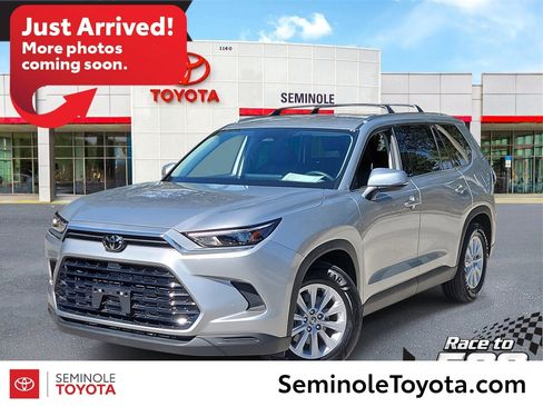 Used 2024 Toyota Grand Highlander XLE image 1