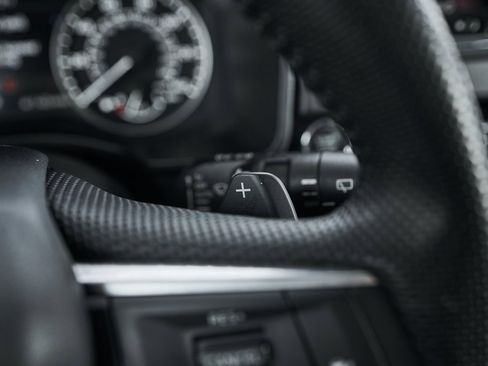 Used 2023 Mitsubishi Outlander SE image 34