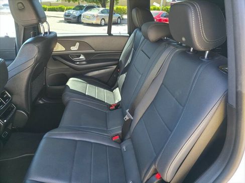 Used 2025 Mercedes-Benz GLS 450 4MATIC image 18