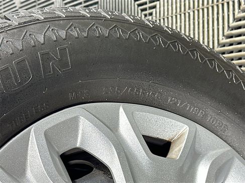 Used 2023 Ford Transit 350 XLT image 32