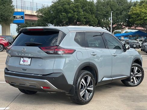Used 2023 Nissan Rogue SL w/ SL Premium Package FWD image 5
