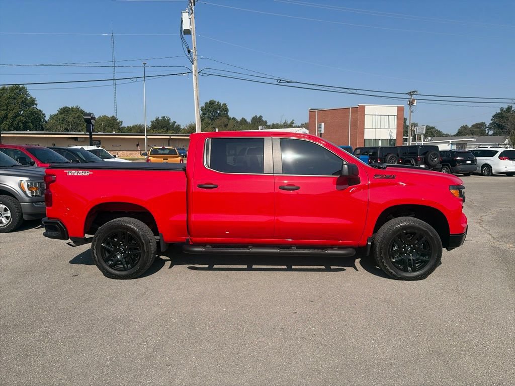 Used 2024 Chevrolet Silverado 1500 Custom Trail Boss w/ Turbomax Blackout Package AWD/4WD image 7