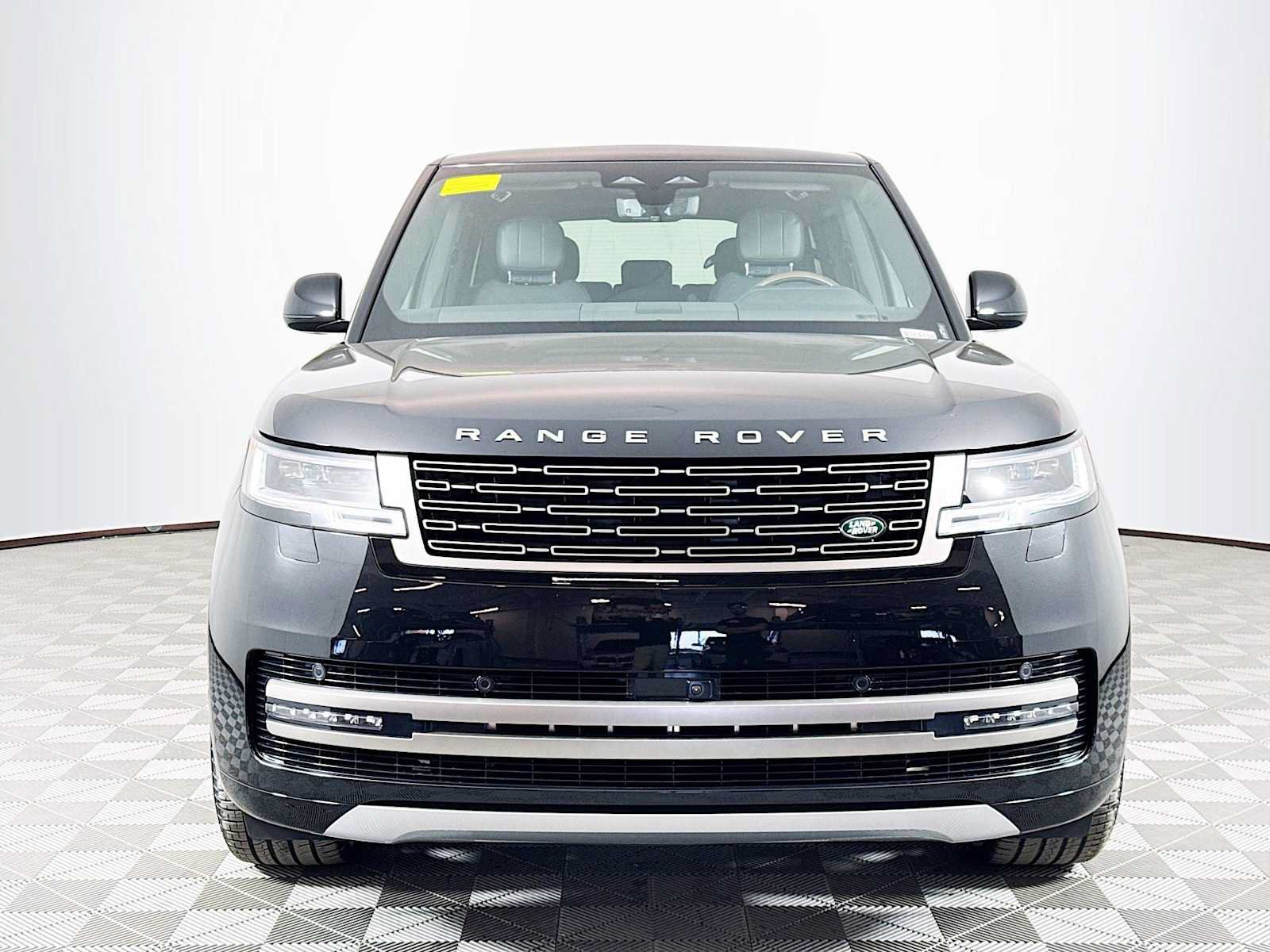 New 2026 Land Rover Range Rover Long Wheelbase SE AWD/4WD image 2