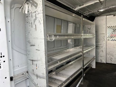 Used 2018 Ford Transit 250 148 Medium Roof image 21