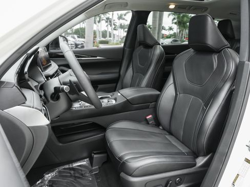 Used 2024 INFINITI QX60 Pure image 7