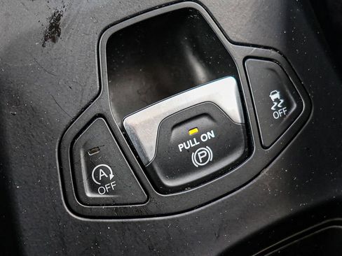 Used 2023 Jeep Renegade Trailhawk image 37