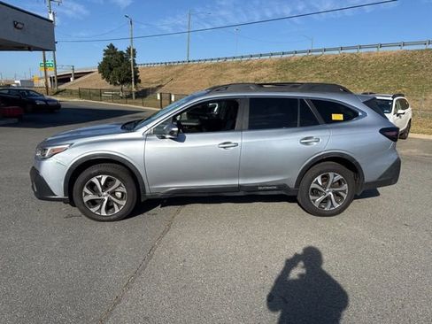 Certified 2022 Subaru Outback Limited image 4